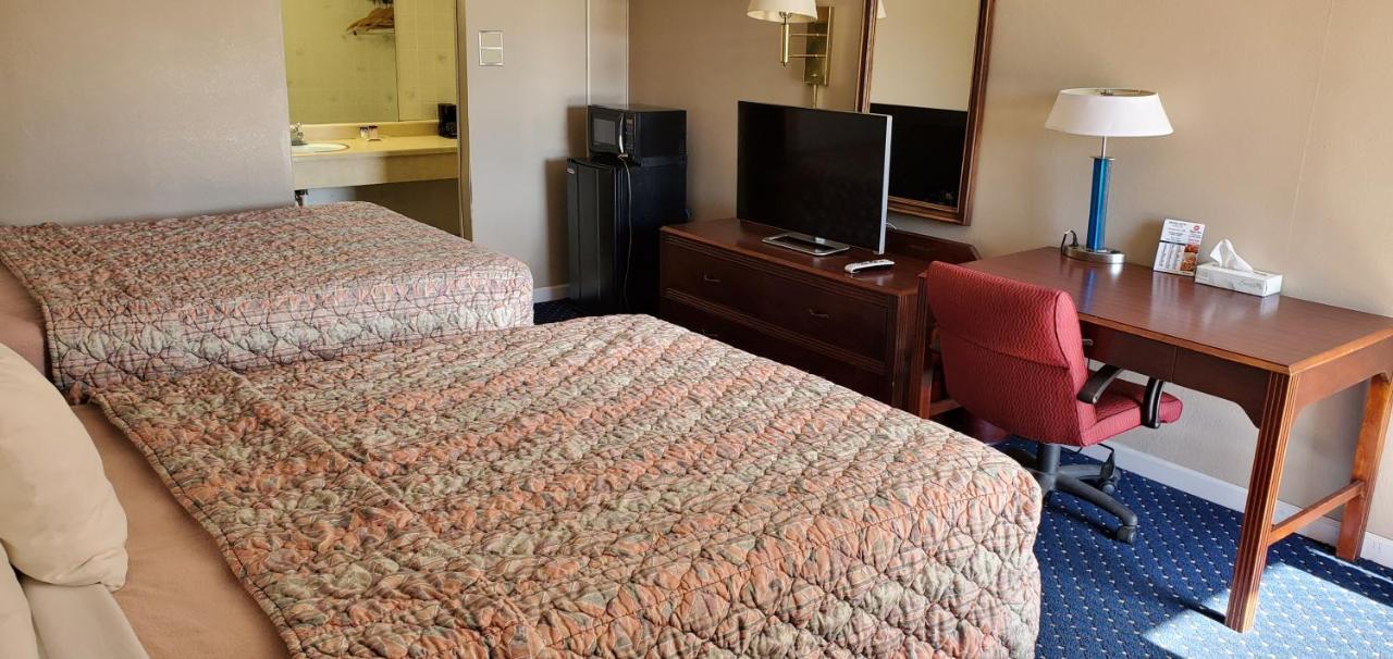 Norton Brooks Motel מראה חיצוני תמונה