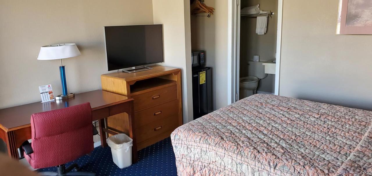 Norton Brooks Motel מראה חיצוני תמונה